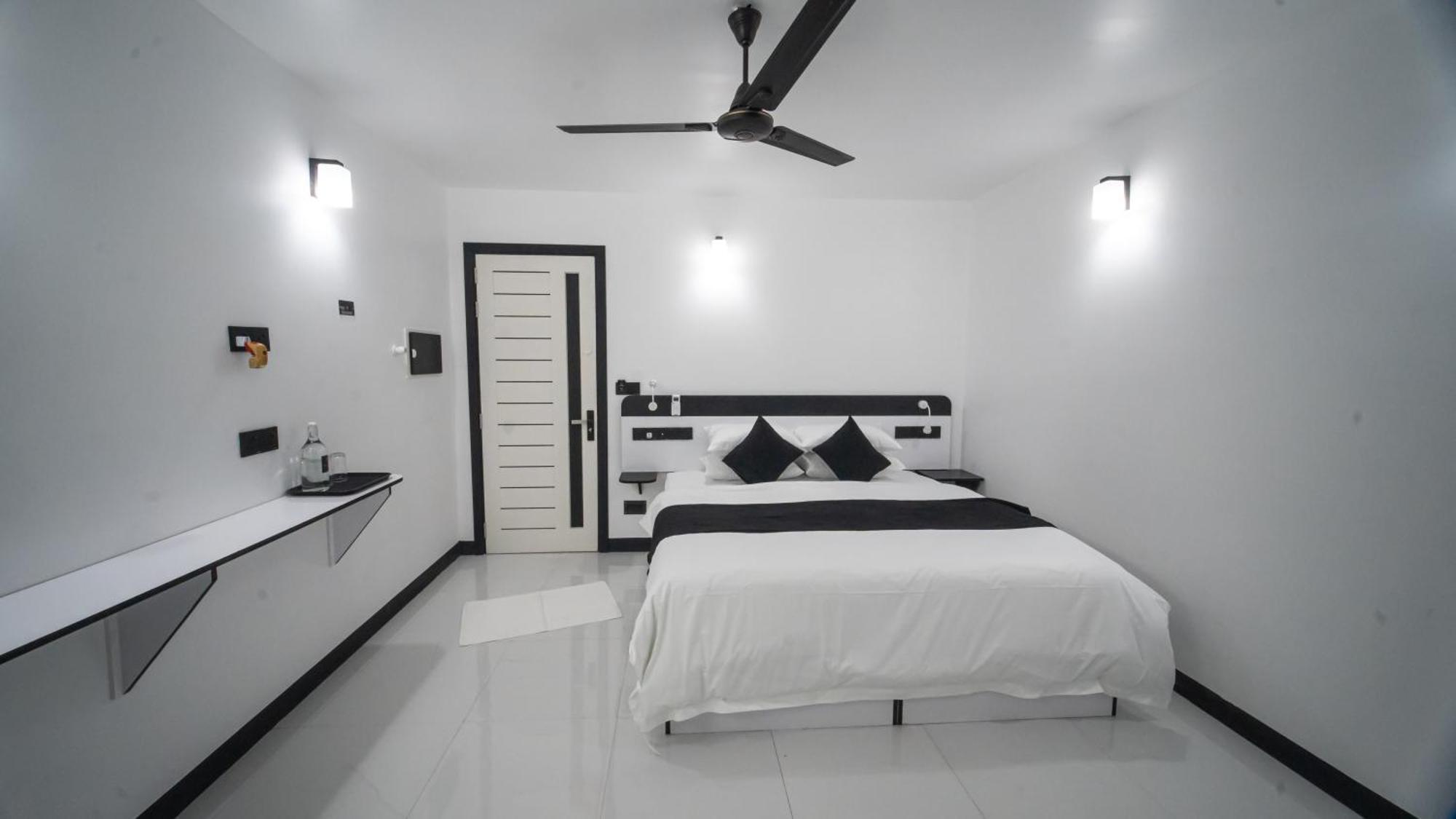 Sunset Beach Stay At Mathiveri Exterior photo