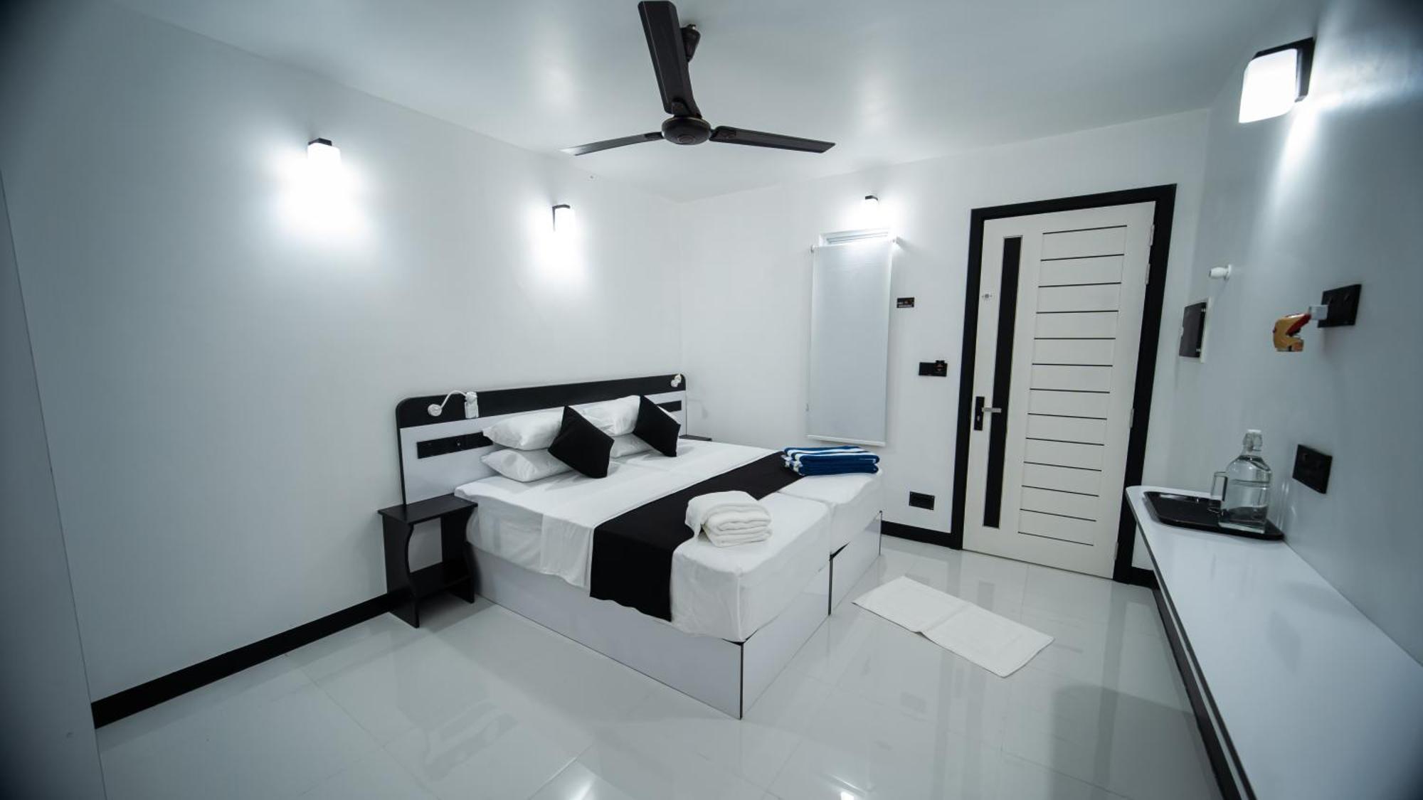 Sunset Beach Stay At Mathiveri Exterior photo